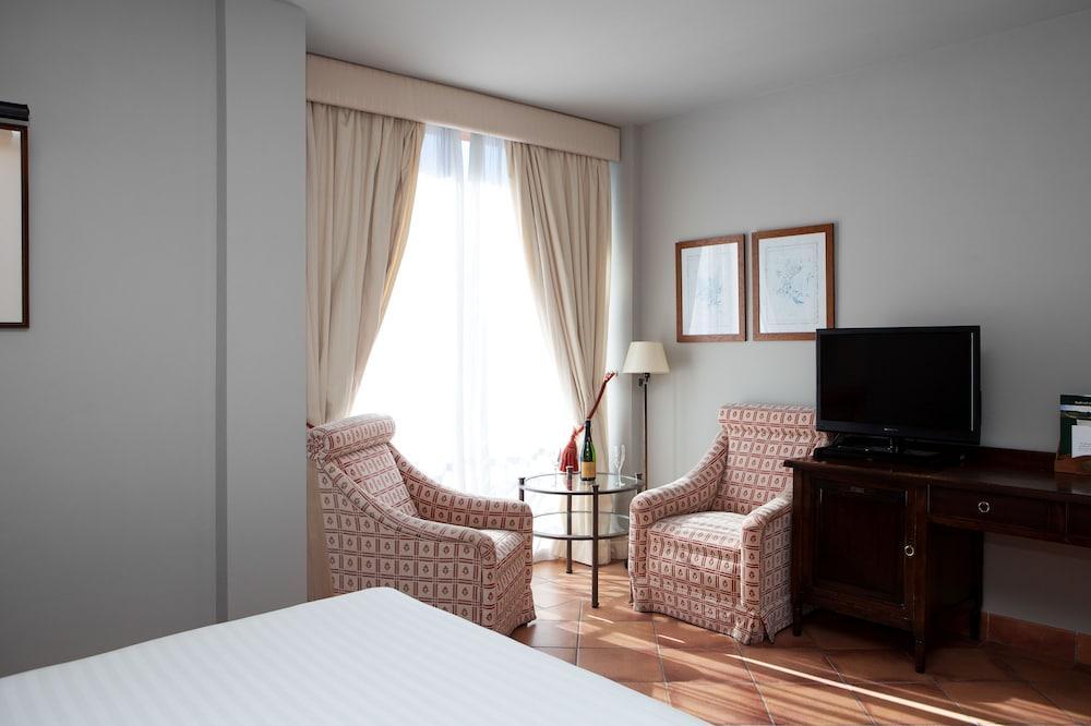 Hotel Torremirona Golf & Spa Navata Dış mekan fotoğraf