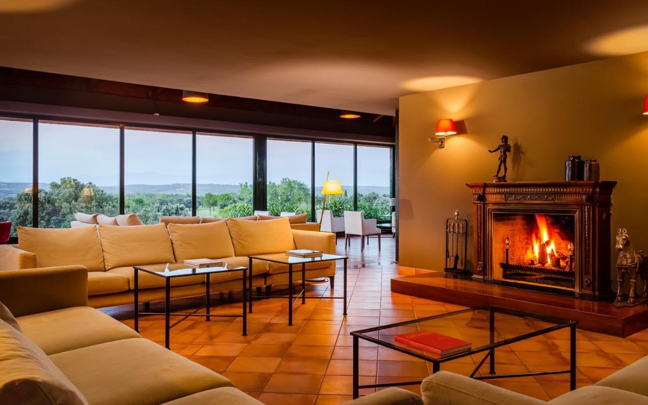 Hotel Torremirona Golf & Spa Navata Dış mekan fotoğraf
