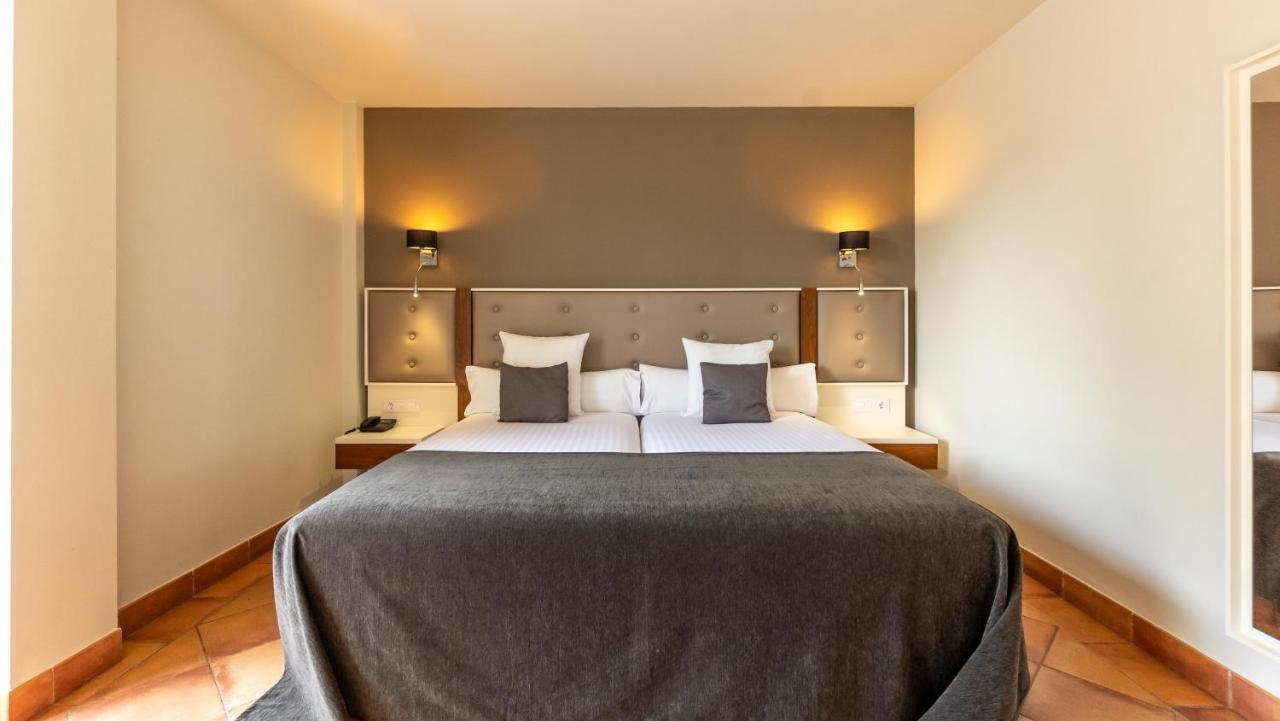 Hotel Torremirona Golf & Spa Navata Dış mekan fotoğraf