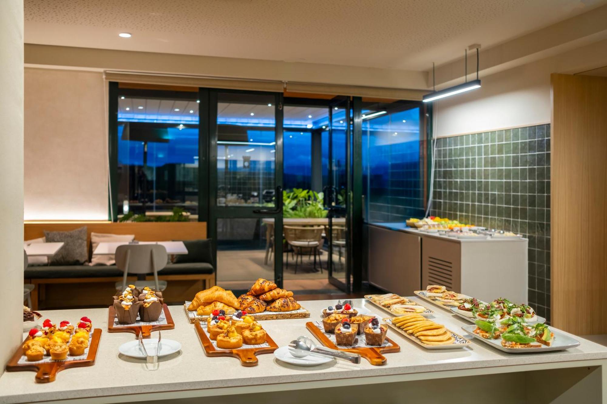 Hotel Torremirona Golf & Spa Navata Dış mekan fotoğraf