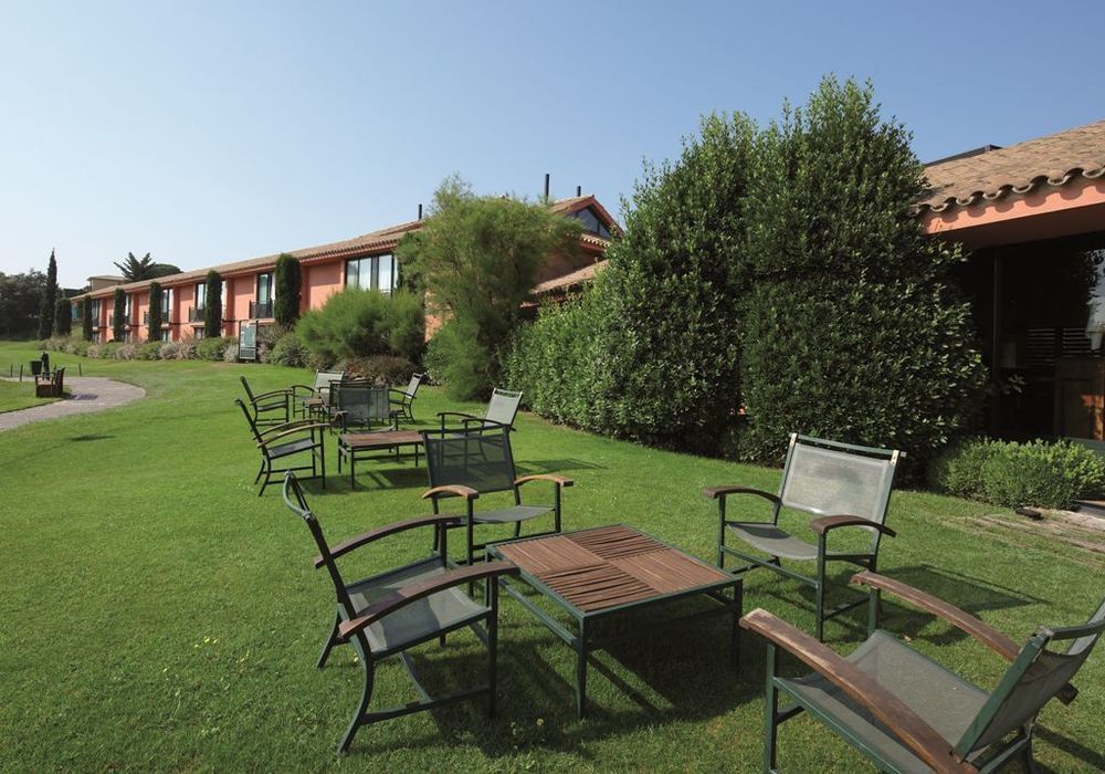 Hotel Torremirona Golf & Spa Navata Dış mekan fotoğraf